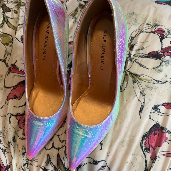 Shoes - Picture 3 of 3